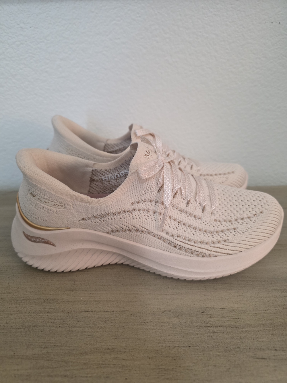 Martha Stewart Skechers White And Gold Hands Free Sneakers - Picture 4 of 7